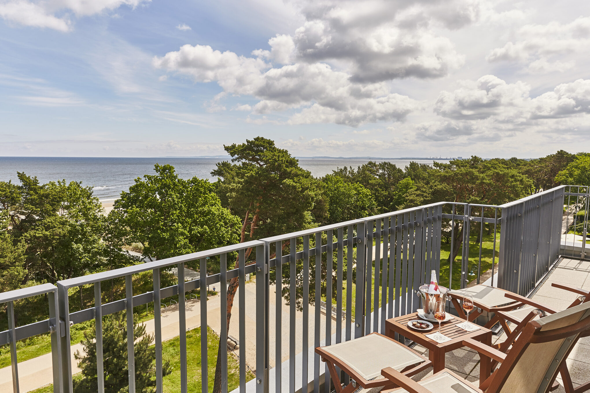 Steigenberger Grandhotel & Spa Penthouse im Palais Wilhelm mit Blick auf die Ostsee